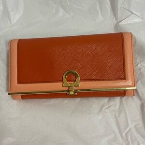 Gorgeous used Salvador Ferragamo wallet